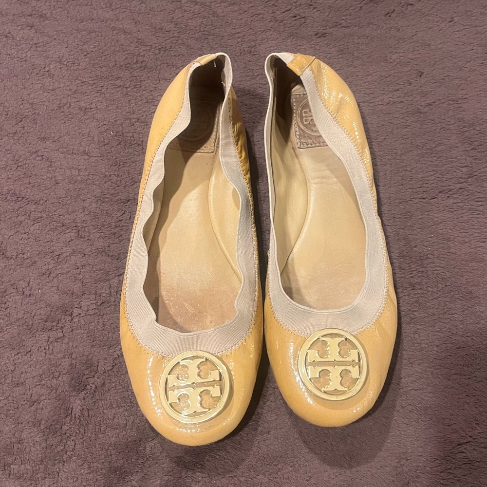 Tory Burch Mustard Yellow Flats Size 8 M w/ Logo Ballet Flats Women's Shoes